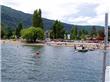 Costanera del lago L&#225;car - San Martin de los Andes - Argentina